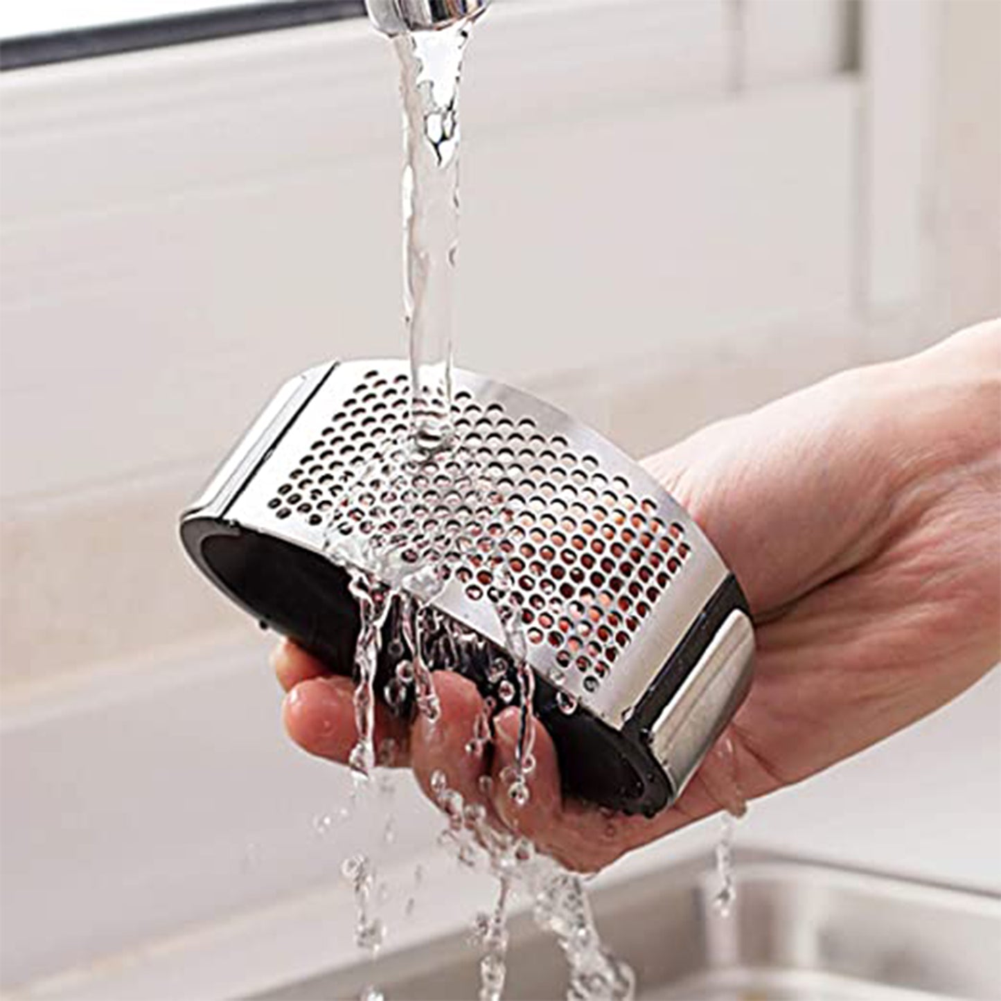 Multipurpose Garlic Presser Squeeze Press Crusher Stainless Steel Kitchen Tools Quick Handy Ginger Garlic Crusher