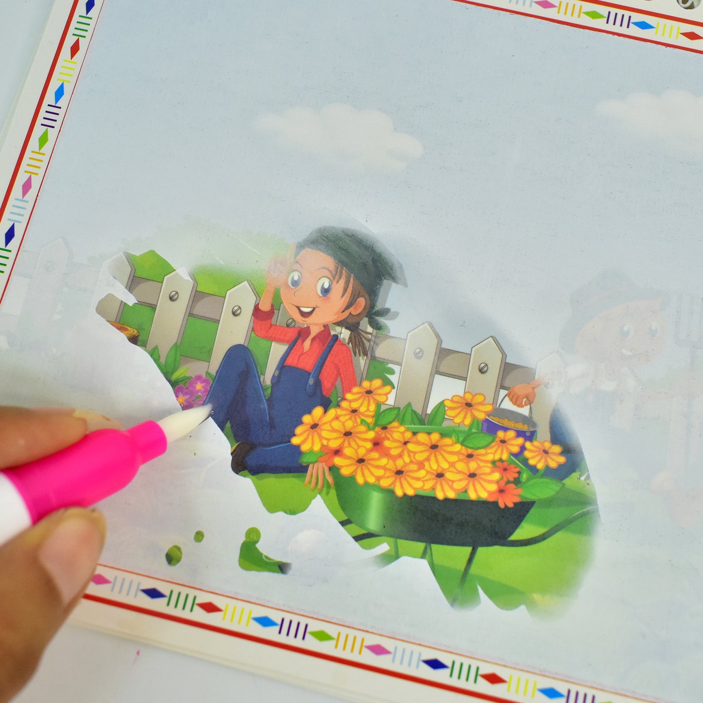 Children’s Magic Water Drawing Activity Book – Mess-Free Reusable Coloring Book with Water Pen (1 Pc)