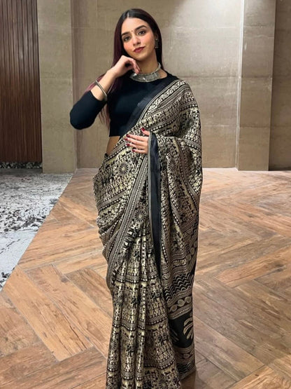 Classic Black & White Ethnic Motif Art Silk Saree – Minimal No Border Style
