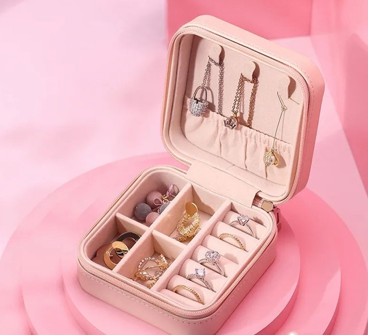 Mini Portable Jewellery Box for Women – PU Leather Travel Jewelry Organizer for Rings, Earrings, Necklaces, Pendants & Makeup Storage, Compact Gift Box for Girls, Mothers, and Daughters