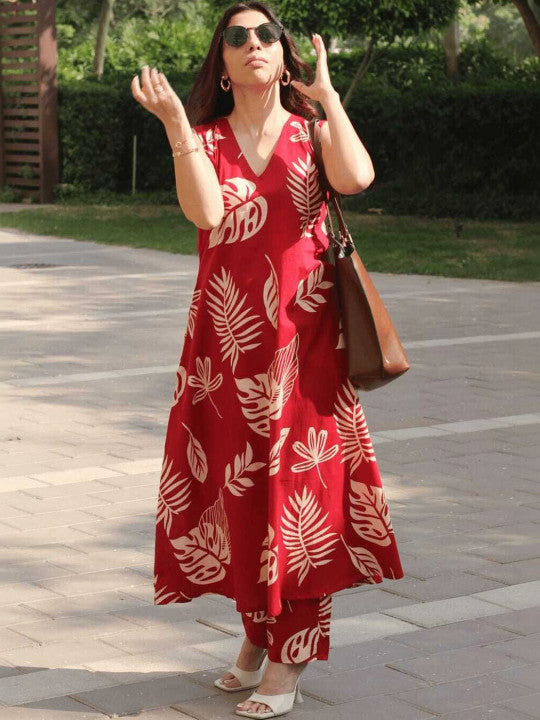 Women Printed Sleevlees Kurta Plazzos Set