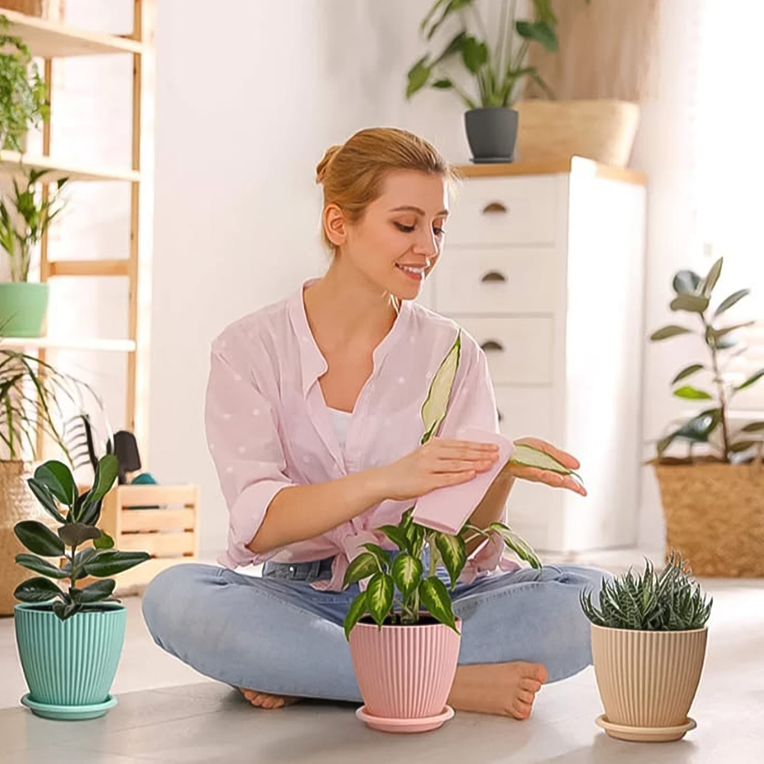 Round Flower Pot with Bottom Tray – 5 Pcs Small Plastic Planters for Indoor & Outdoor Plants, Balcony & Home Gardening (14×16 Cm)
