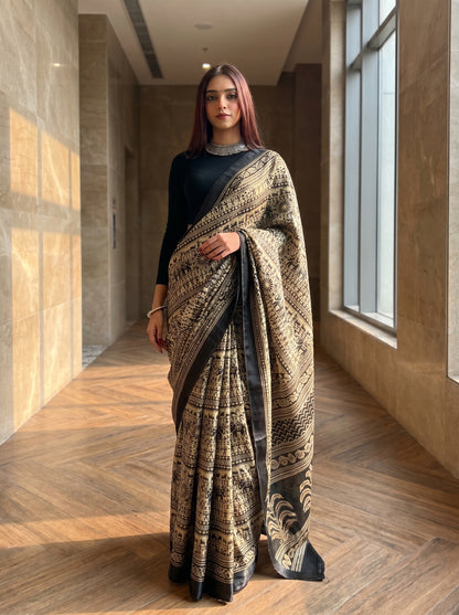 Classic Black & White Ethnic Motif Art Silk Saree – Minimal No Border Style