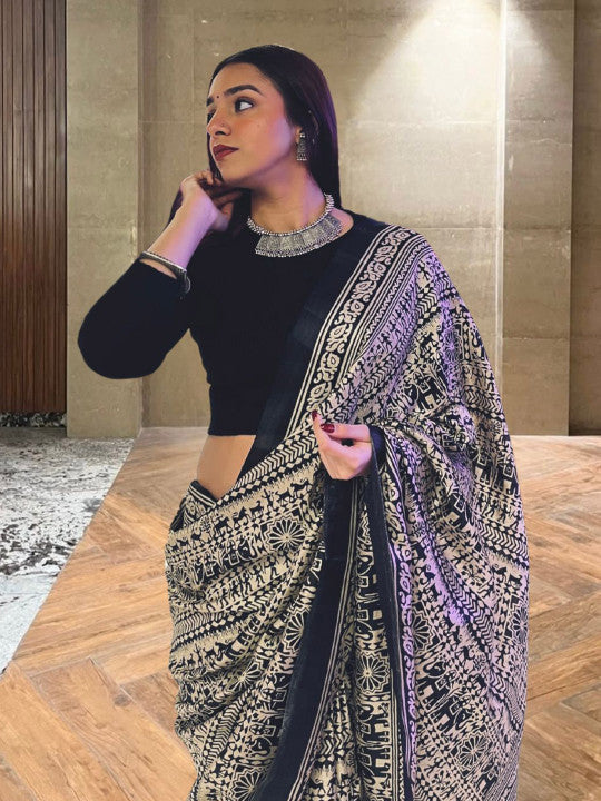 Classic Black & White Ethnic Motif Art Silk Saree – Minimal No Border Style