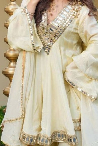 Women Chiffon Embroidered Kurta Set – Three-Quarter Sleeve Ethnic Wear