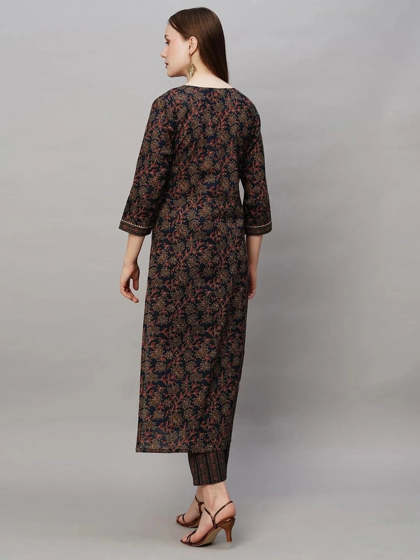 Women's Floral Notch No Dupatta Kurta Sets